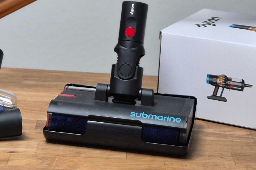 Vergleich Submarine 2.0 Wischaufsatz bei Dyson V16.